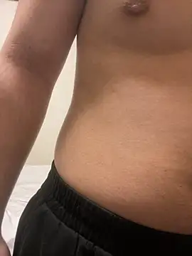 YU-KI00 online show from 11-18-25, 12:41