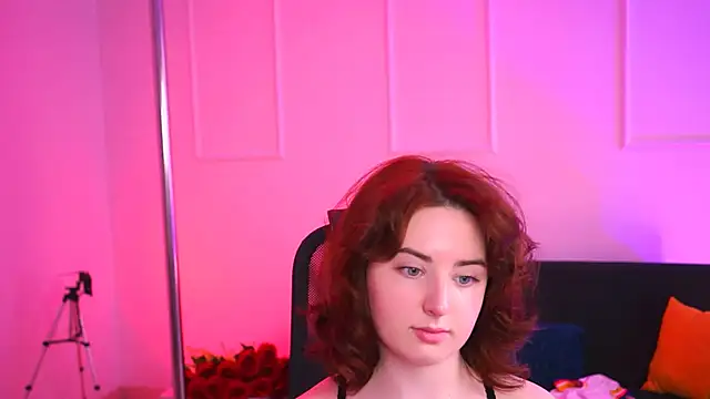 Snapshot of AnnTerry_ chatting on 02-18-25, 11:22 AnnTerry online show from 02-18-25, 11:22