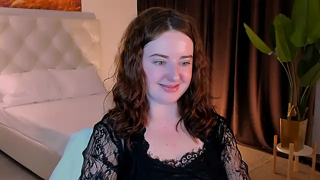 Snapshot of AnnTerry_ chatting on 10-15-25, 12:24 AnnTerry online show from 10-15-25, 12:24