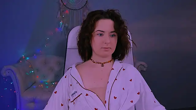 Snapshot of AnnTerry_ chatting on 02-25-25, 12:16 AnnTerry online show from 02-25-25, 12:16
