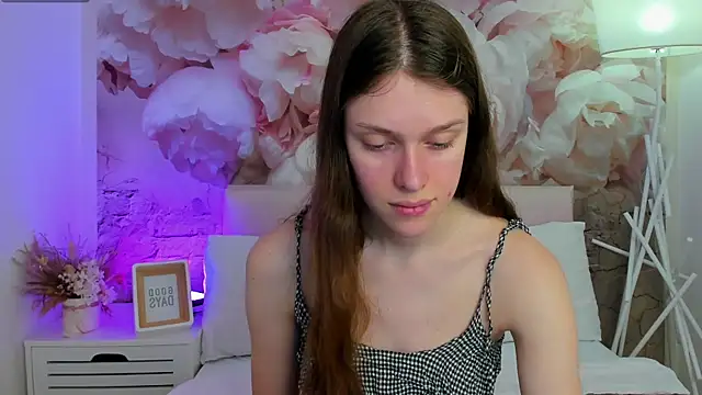 Snapshot of JaneBrowni chatting on 03-21-25, 01:12 JaneBrowni online show from 03-21-25, 01:12