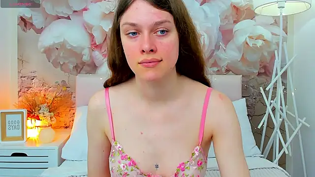 Snapshot of JaneBrowni chatting on 05-12-26, 12:22 JaneBrowni online show from 05-12-26, 12:22