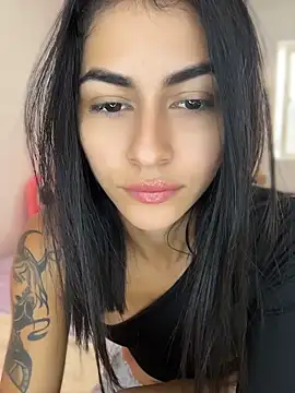 emilie xx  online show from 04-26-26, 02:03