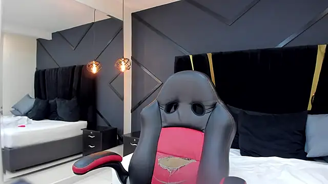 emilie xx  online show from 03-14-25, 08:49