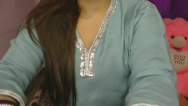 cutie-taara online show from 02-26-26, 03:17