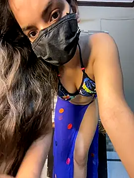 Snapshot of Shabnam88 chatting on 10-28-25, 04:46 Shabnam88 online show from 10-28-25, 04:46