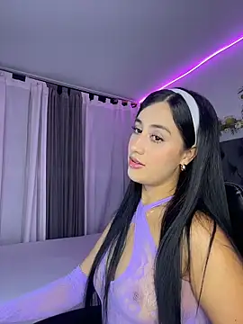 Amiirra  online show from 11-15-25, 10:47