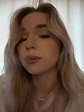 Eva Millss online show from 12-27-24, 01:07