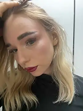 Eva Millss online show from 12-22-24, 01:11