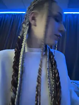 Eva Millss online show from 01-23-25, 01:13