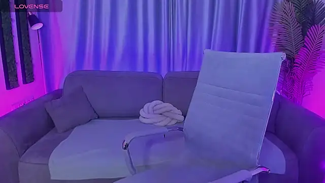 Eva Millss online show from 01-23-25, 04:15