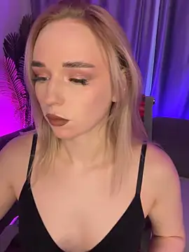 Eva Millss online show from 01-05-25, 01:04