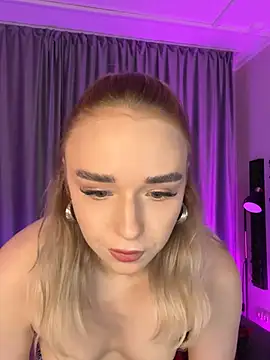 Eva Millss online show from 12-19-24, 01:07