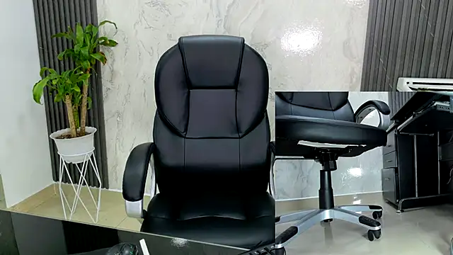 kimberly  online show from 10-25-25, 03:23