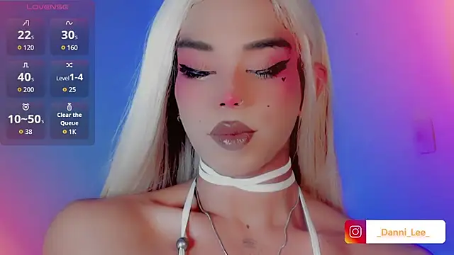 DanniLee  online show from 11-25-25, 10:43