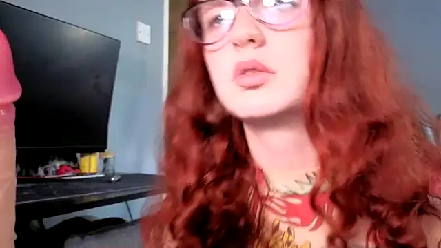 ENGLISHEMILY 69 online show from 10-16-25, 10:23