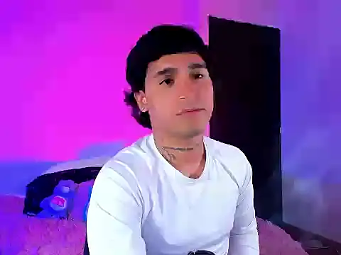 Snapshot of christianwang chatting on 11-10-25, 10:26 christianwang online show from 11-10-25, 10:26