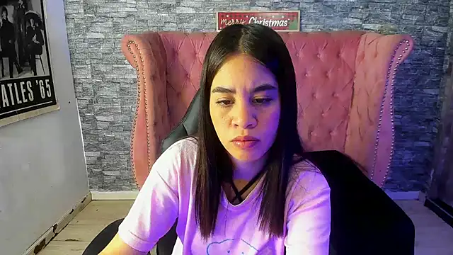 Mila Scott online show from 12-17-24, 04:12