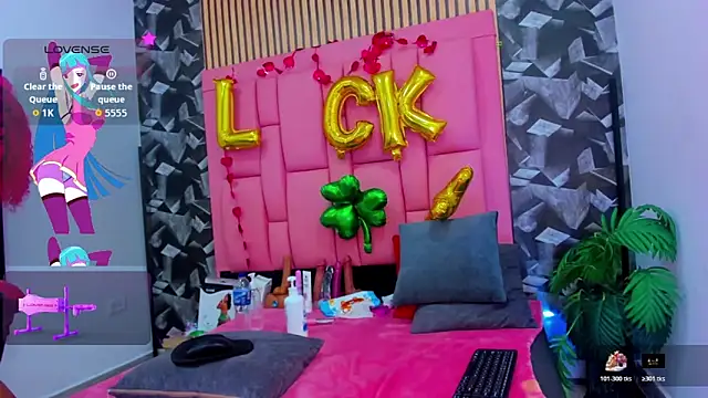 Brithanyslim online show from 03-18-26, 07:37