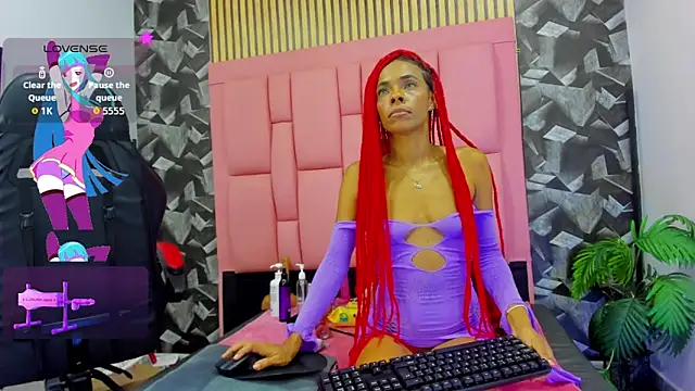 Brithanyslim online show from 04-28-26, 07:07