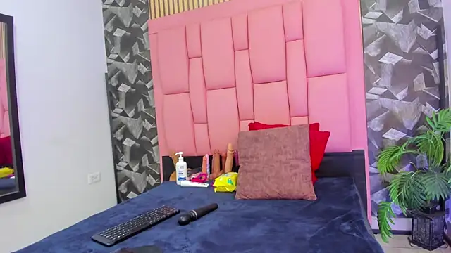 Brithanyslim online show from 01-16-26, 07:29