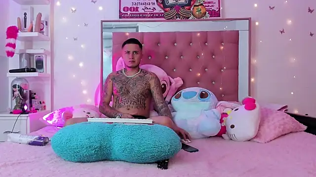 Snapshot of tamy_ian chatting on 01-20-25, 08:18 tamy ian online show from 01-20-25, 08:18