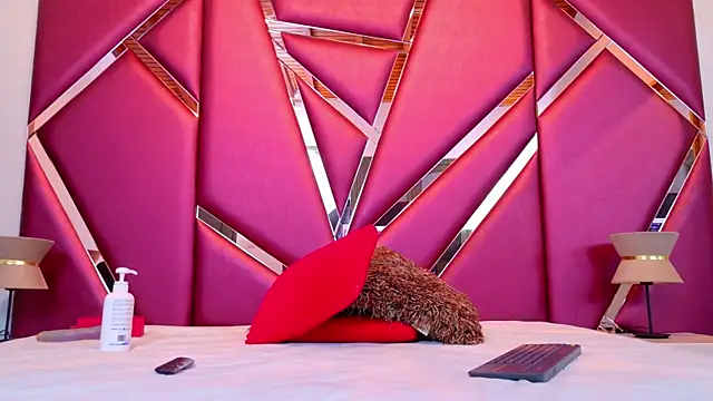 Snapshot of RebecaRelish chatting on 01-25-25, 03:40 RebecaRelish online show from 01-25-25, 03:40