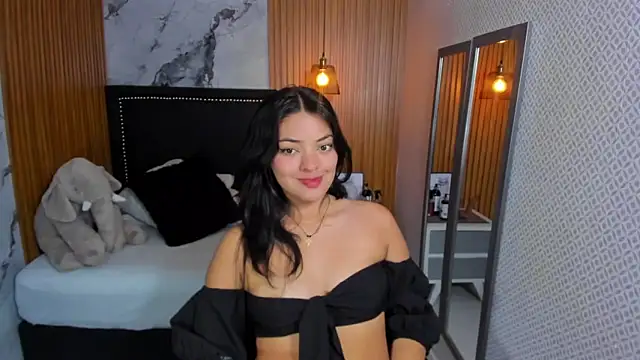 Snapshot of DENISERICHARD2 chatting on 09-27-25, 12:22 DENISERICHARD2 online show from 09-27-25, 12:22