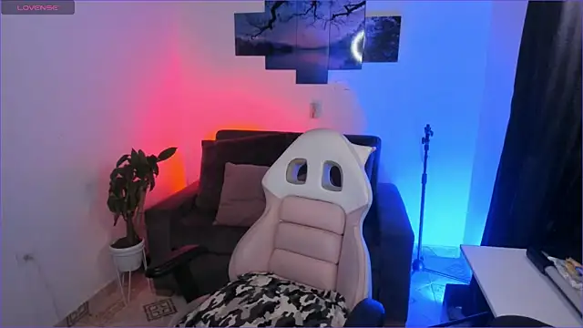 Snapshot of odelei chatting on 10-26-25, 09:42 odelei online show from 10-26-25, 09:42