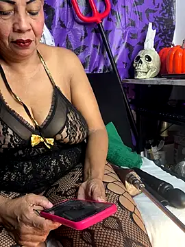 chiquimaturesexy online show from 10-26-25, 05:57