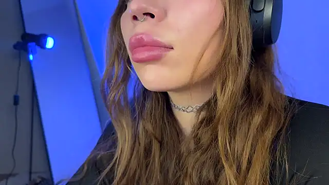 PaulaPratt online show from 03-11-25, 04:51