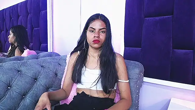 SaraFlores online show from 12-12-24, 06:57