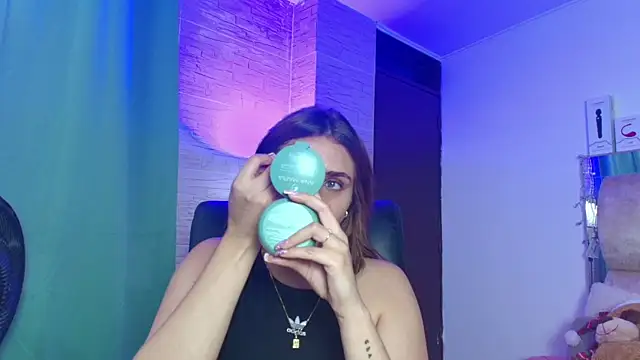 dakota Robbins  online show from 11-23-25, 06:40