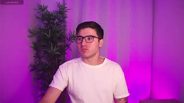 Tony Wylie online show from 11-12-25, 10:52