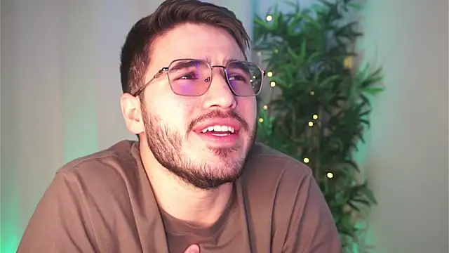 Tony Wylie online show from 03-31-26, 03:52