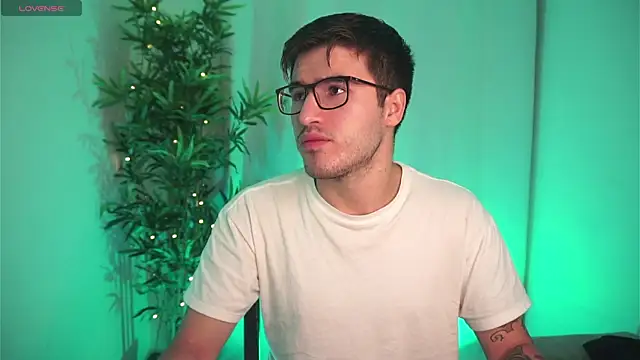 Tony Wylie online show from 11-15-25, 10:19