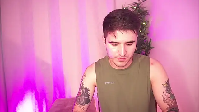 Snapshot of Tony_Wylie chatting on 02-11-26, 09:36 Tony Wylie online show from 02-11-26, 09:36