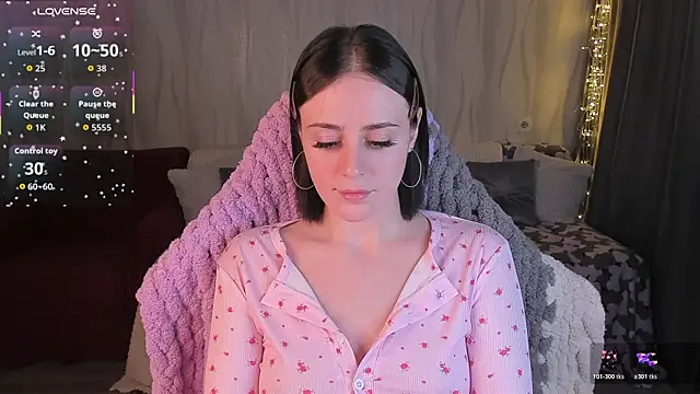 Emmi Flowers online show from 04-02-26, 03:19