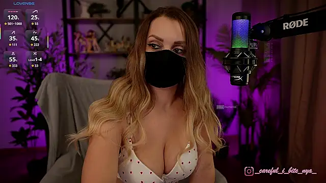 careful i bite nya online show from 02-14-26, 07:14