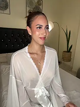 paauly online show from 06-19-26, 10:43
