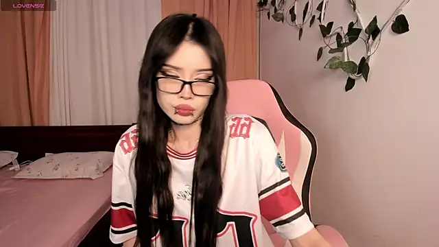 Velvetsky 1 online show from 10-30-25, 01:53