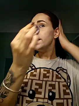 perla97 online show from 10-10-25, 10:27