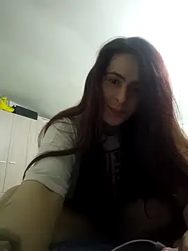 Snapshot of perla97 chatting on 02-01-26, 02:37 perla97 online show from 02-01-26, 02:37