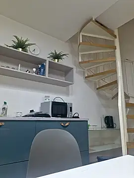 Snapshot of perla97 chatting on 02-20-26, 02:30 perla97 online show from 02-20-26, 02:30