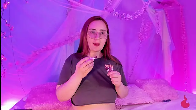 centaurigirl online show from 05-23-26, 04:44
