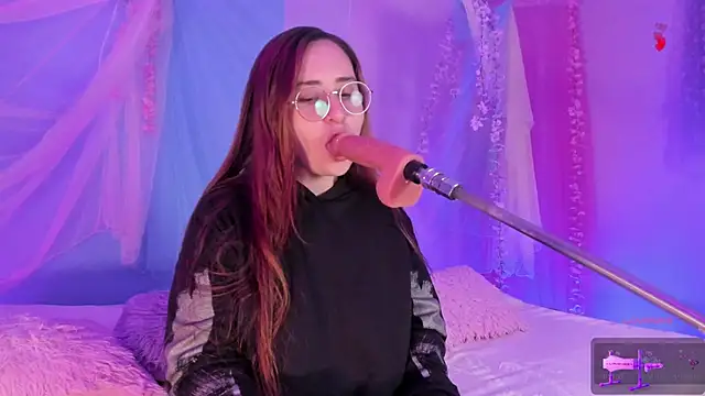 centaurigirl online show from 04-29-26, 04:05
