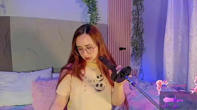 centaurigirl online show from 02-27-26, 04:01