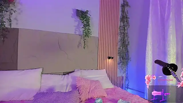 centaurigirl online show from 02-21-26, 04:25