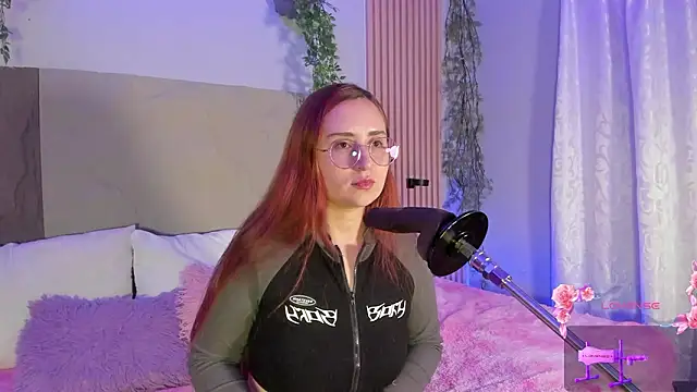 centaurigirl online show from 03-01-26, 05:07