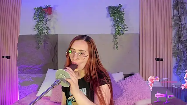 centaurigirl online show from 03-02-26, 03:18